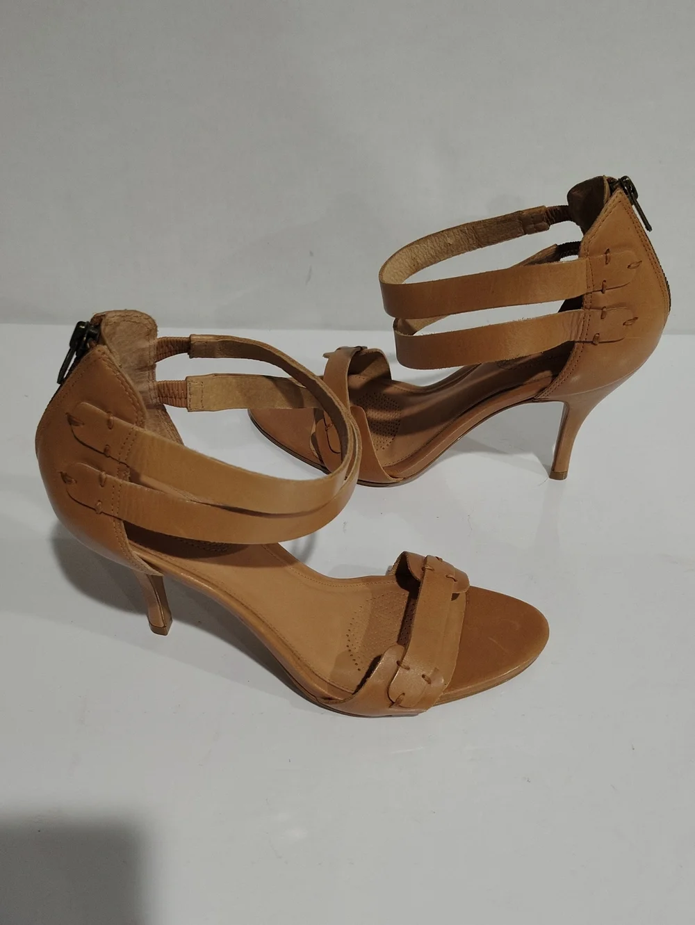 Corso Como Women's Beige Leather Strappy Heel Sandal Size 10